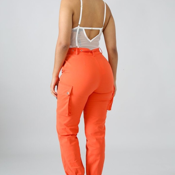 🚨Medium left🚨Orange cargo pants - Picture 2 of 7